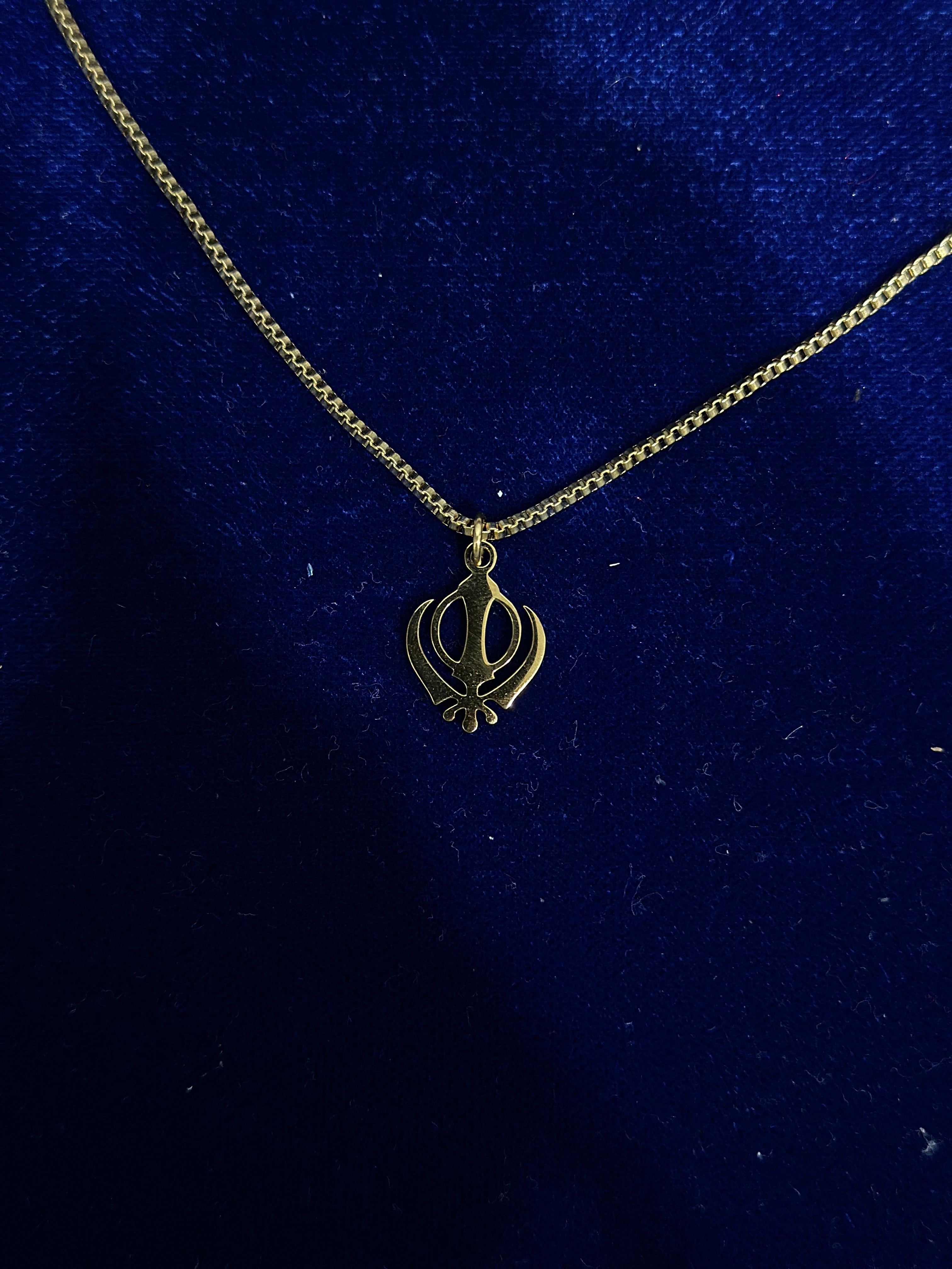 Khanda Pendant 18k Gold Finish